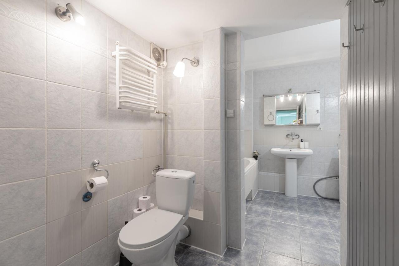 Superapart Marszalkowska 19 Urban Hideaway With Modern Comforts Warsaw Exterior photo